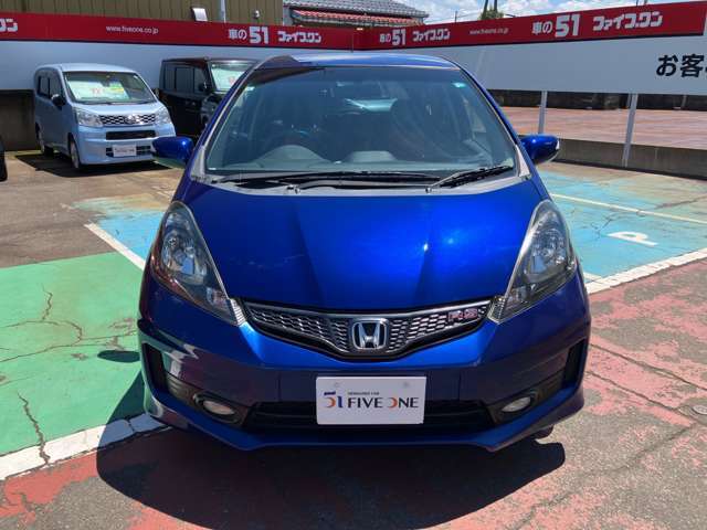 気になるお車などございましたら、お気軽にお問い合わせください！お電話でのお問い合わせも受け付けております。