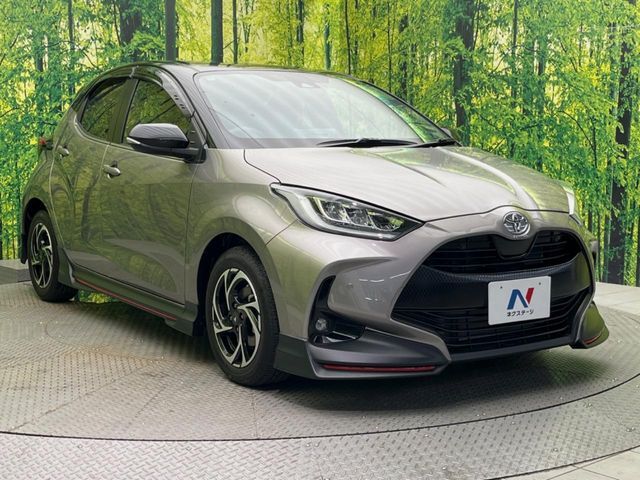 大好評のボディコーティング「弾スプラッシュコート」もご納車までに施工可能。通常のガラスコートと異なる、耐久年数6年の無機質ガラスコーティングが、ボディをキレイな状態に保ってくれます。
