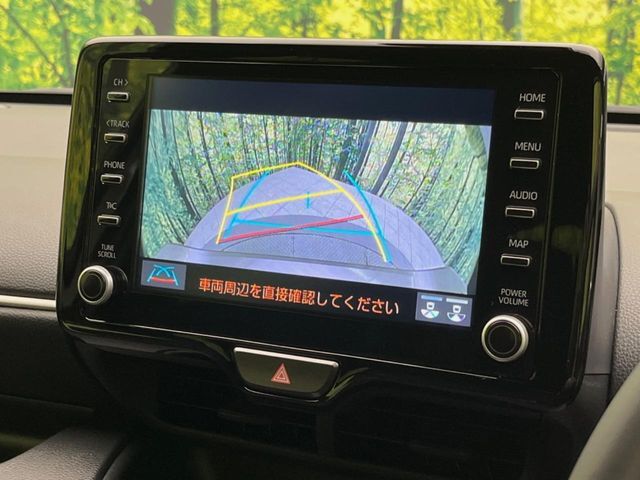 【バックカメラ】駐車時に後方がリアルタイム映像で確認できます。大型商業施設や立体駐車場での駐車時や、夜間のバック時に大活躍！運転スキルに関わらず、今や必須となった装備のひとつです！