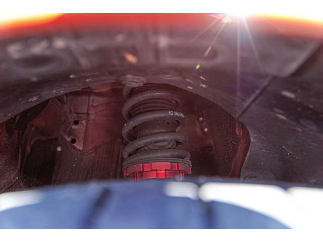 SWK ECU/SWK マフラー/ヘリカルLSD/車高調/WORK ホイール/トラストカーボンウィング/スポーツクラッチ/純正OPエアロ/シフト/グリルフォグカーボン/アイライン/を装着のマニュアル車両です★2万キロ台後期です！！