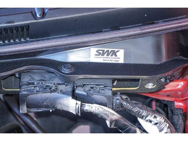SWK ECU/SWK マフラー/ヘリカルLSD/車高調/WORK ホイール/トラストカーボンウィング/スポーツクラッチ/純正OPエアロ/シフト/グリルフォグカーボン/アイライン/を装着のマニュアル車両です★2万キロ台後期です！！