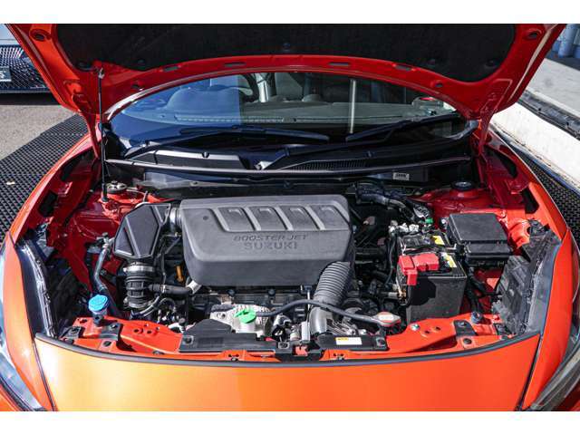 SWK ECU/SWK マフラー/ヘリカルLSD/車高調/WORK ホイール/トラストカーボンウィング/スポーツクラッチ/純正OPエアロ/シフト/グリルフォグカーボン/アイライン/を装着のマニュアル車両です★2万キロ台後期です！！