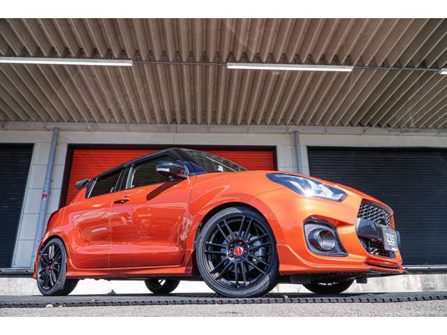 SWK ECU/SWK マフラー/ヘリカルLSD/車高調/WORK ホイール/トラストカーボンウィング/スポーツクラッチ/純正OPエアロ/シフト/グリルフォグカーボン/アイライン/を装着のマニュアル車両です★2万キロ台後期です！！