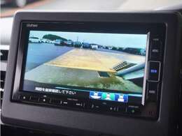 ◆バックカメラ◆リバースにするだけで映ります、後方の安全確認や、狭い駐車場での車庫入れ、雨の日や夜間など視界の悪い時に便利です！安全にバックする為には欠かせない装備です。