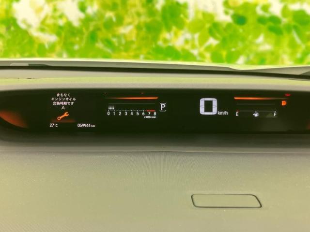 WECARSの展示場では実際に見て、触ってお車をお選びいただけます！知識の豊富な営業スタッフが様々なカーライフをご提案いたします！