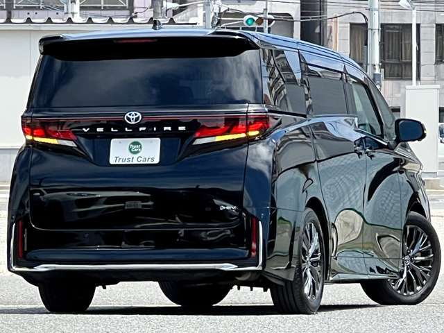 アルファード兄弟車！トヨタ社フラッグシップミニバン！