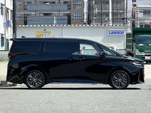 初年度登録R5年8月！ワンオーナー車！！