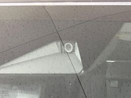 【アイサイトX】衝突被害軽減ブレーキはもちろん、『渋滞時ハンズオフアシスト』や『渋滞時発進アシスト』『カーブ前速度制御』等、従来よりも幅広いシーンで安全走行をサポートしてくれます。