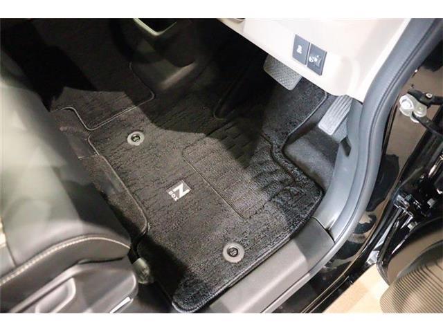 フロアマット装着済み！汚れがちなフロアマットもきれいな状態ですよ♪