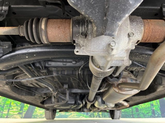 下回りがきれいなうちに、防錆加工の施工がオススメ。降雪地域はもちろん、沿岸部にお住いの方や、趣味でマリン・ウィンタースポーツをされる方にご好評いただいております。