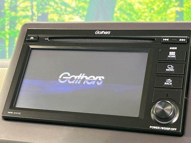 【ディスプレイオーディオ】視認性が高いディスプレイオーディオを装備♪操作性も良好で直感的なソース選択が可能です。