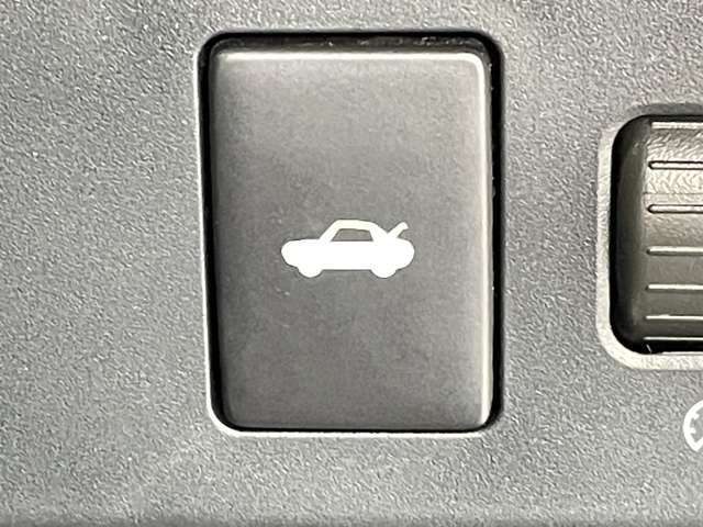 【運転席操作部】快適なドライブを楽しむための機能が装備されています！運転席から触れるので、使いやすいです！除菌プランいれていただくと、さらに清潔で安心していただけます！