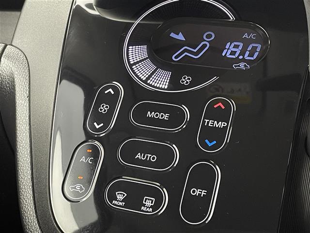 【フルオートエアコン】お好みの温度に設定しておくだけで車が風量を自動調整。