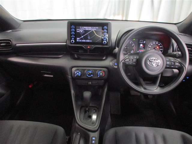 見通しの良い視界と最適なレイアウトで運転のしやすさを実感できます