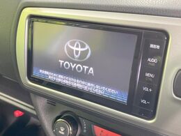 【純正ナビ】人気の純正ナビを装備。オーディオ機能も充実しており、Bluetooth接続すればお持ちのスマホやMP3プレイヤーの音楽を再生可能！毎日の運転がさらに楽しくなります！！