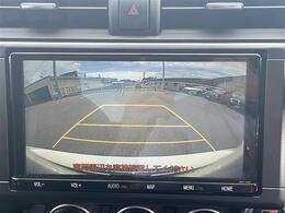【　バックカメラ　】便利なバックカメラ装備で安全確認を頂けます。駐車が苦手な方にもオススメな便利機能です♪