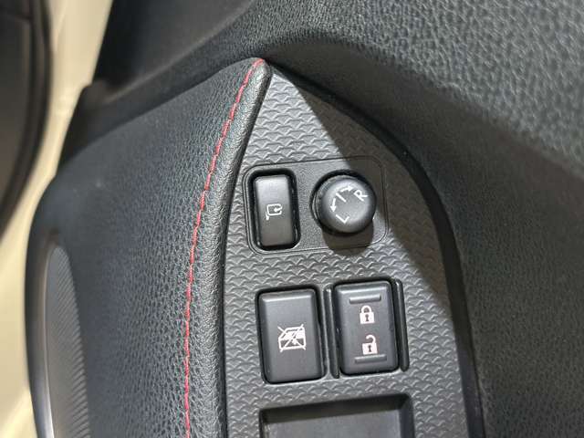 全く同じお車に再び出会うことはできません。少しでも気になるお車がございましたら、すぐにお電話かメールにてお問合せ下さい。