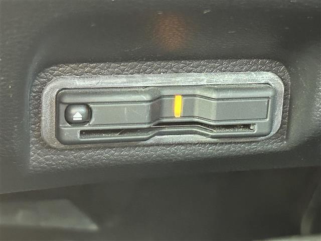 気になる車はすぐにお問い合わせください！画面右側の0066から始まる無料ダイヤルからお問い合わせ下さい！専門スタッフがお車のご質問にお答えいたします！