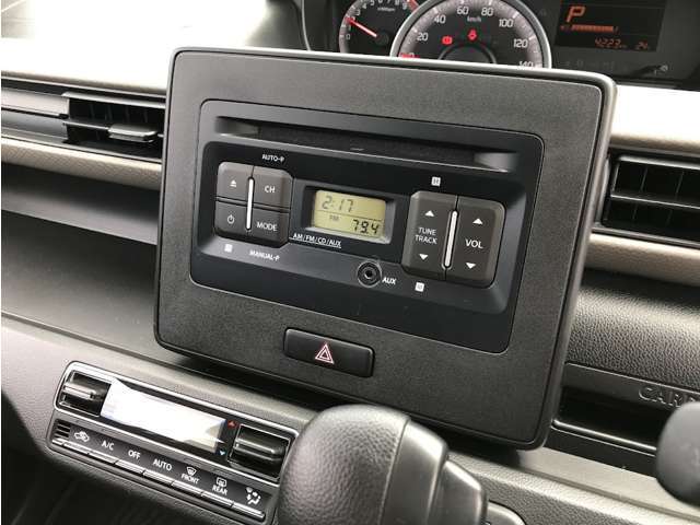 専用AMFM・CDプレーヤーが装備されてます！