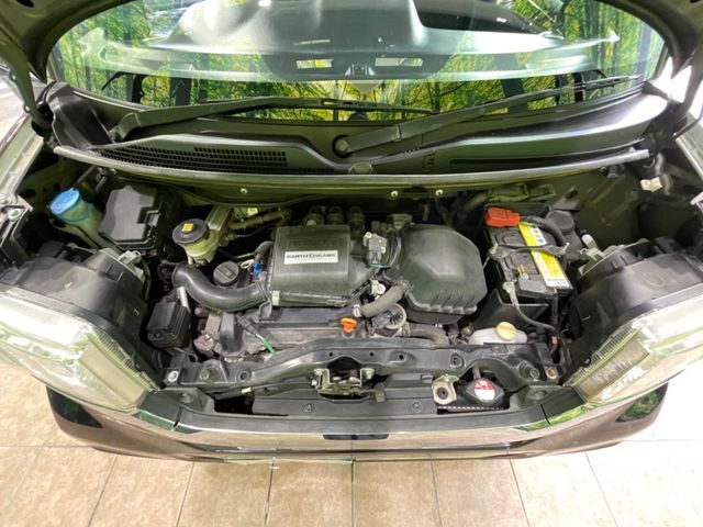 親切・丁寧な専門メカニックスタッフが応対！・車検・点検整備・事故等の修理などアフターサービスも安心。お車のカスタマイズもネクステージのサービススタッフまでご相談ください！
