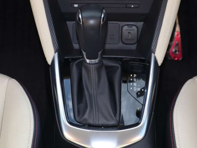 DCT、CVT、従来型のATなど、すべてのトランスミッションの利点を集約し、ロックアップ領域を大幅に拡大し伝達効率の向上とマニュアルトランスミッションのようなダイレクト感を実現した自社製ATです。