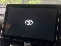 【10.5インチ　ディスプレイオーディオ】大画面のディスプレイはAppleCarPlayやAndroidAutoが利用可能。大きな画面でスマホナビアプリ等が利用いただけます♪