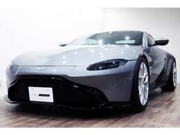 正規ディーラー車　2019年モデル　Aston Martin　ヴァンテージ　右ハンドル　ハンマーヘッドシルバー/ダークナイトレザー/インディゴブルーステッチ