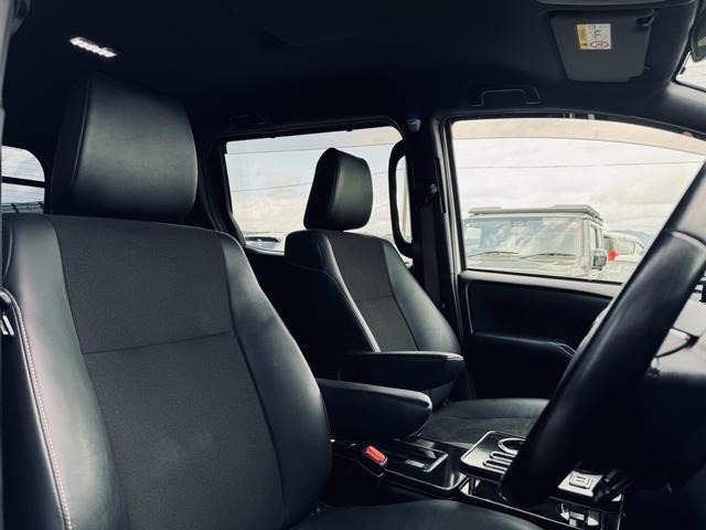 詳しいお車の状態をご覧頂く為、多くの写真を掲載しておりますので、最後の一枚までご覧下さい♪