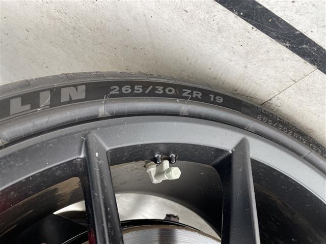 【ルーフ】『外装：ルーフ周辺』の画像になります。写真の内容に関してご不明点、ご質問等がございましたらお気軽にガリバー店舗までお問い合わせください。