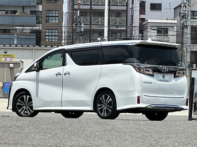 全長493cm！全幅185cm！全高193cm！乗車定員7名！！