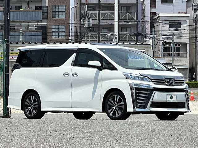開発キーワード「大空間高級サルーン」！テーマ「豪華・勇壮」！
