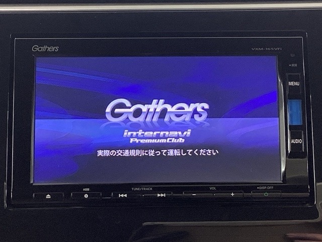 純正メモリーナビとバックカメラ付☆bluetoothオーディオでドライブも好きな音楽を聴いて楽しめます。TV視聴も可能です☆