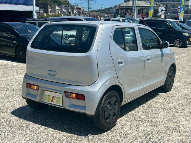 自社陸運局認証工場完備！国家資格車検検査員資格を持った整備士による整備。ステレオ、エアコン等走行に関係のない所も不具合箇所があれば修理してお渡しいたします。