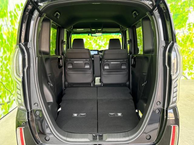 WECARS（ウィーカーズ）は全国250店舗展開！お客様が安心してカーライフをお楽しみいただけるよう社員一同心を込めてサポートいたします。