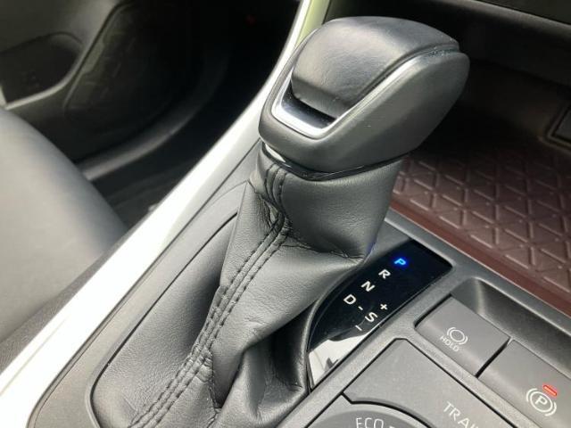 国産車から輸入車まで多様なお客様のニーズのお応えできるように、全国規模で豊富な在庫展開！車のことならWECARSへ！