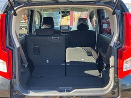 静岡ダイハツの中古車は、展示前に徹底した洗車や室内清掃を実施しております。