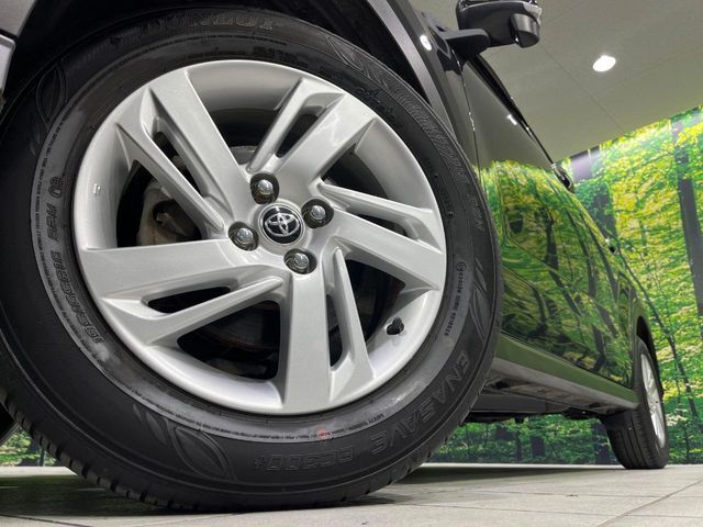 【純正16インチアルミホイール】外観にマッチした純正アルミホイールを装着しております。各種社外アルミホイールや、スタッドレスタイヤも取扱いしております。是非ご相談ください♪