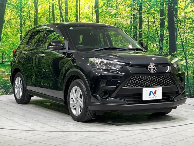 高透明度のガラス皮膜で撥水はもちろん、上質なツヤ・光沢を実現。紫外線や酸性雨から大切な愛車を保護し、色あせ・劣化を防止。「弾スプラッシュコート」、「弾プリミッサコート」からお選びいただけます。