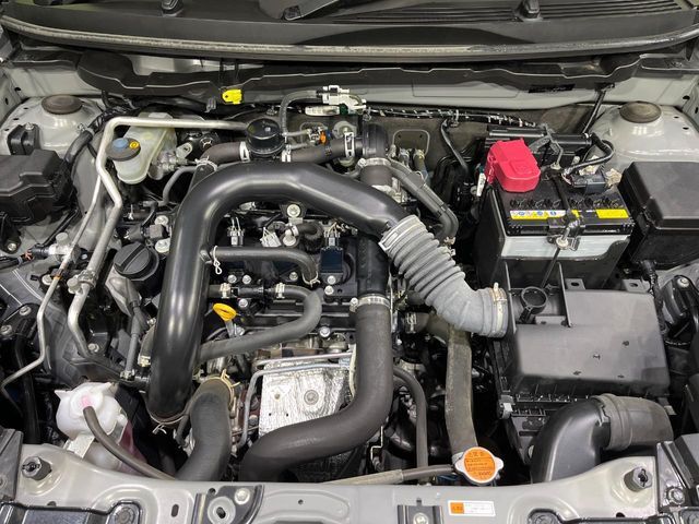 親切・丁寧な専門メカニックスタッフが応対！・車検・点検整備・事故等の修理などアフターサービスも安心。お車のカスタマイズもネクステージのサービススタッフまでご相談ください！