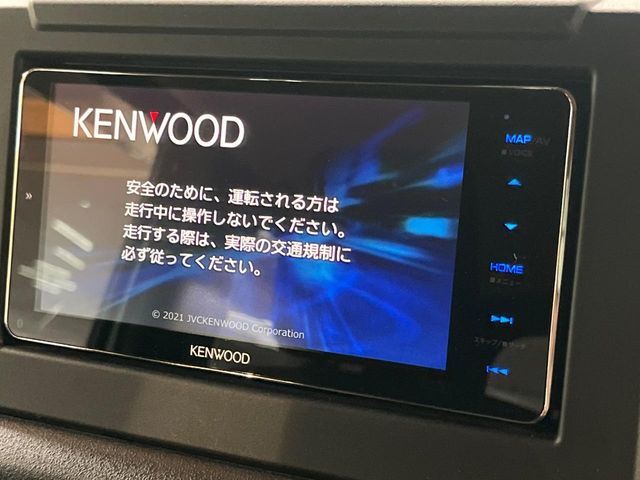 【純正ナビ】人気の純正ナビを装備。オーディオ機能も充実しており、Bluetooth接続すればお持ちのスマホやMP3プレイヤーの音楽を再生可能！毎日の運転がさらに楽しくなります！！