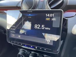 こちらはオーディオ周りの写真になります。一通りの装備はついてます。動作確認済みです。詳しい機能に関しましては装備欄を確認ください。