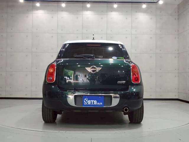 充実装備の1台入荷致しました♪ぜひ実車を見に来てください♪