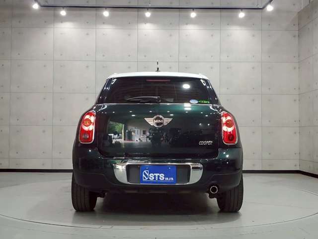 充実装備の1台入荷致しました♪ぜひ実車を見に来てください♪