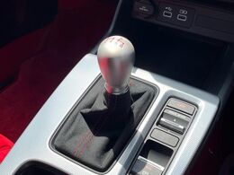 【フロア6速MT】走りの6速MT！！スポーティーな走行をお楽しみいただけます♪