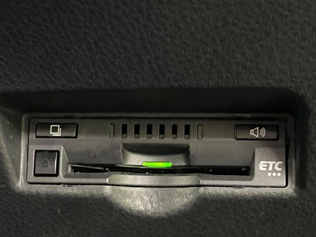 【ETC】高速道路の料金所をストレスなく通過！話題のスポットやサービスエリアに多い「スマートIC」利用時は必須のアイテムです。当店でセットアップを実施、ご納車当日からすぐにご利用いただけます！