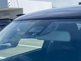 単眼カメラとレーザーレーダーを併用して、前方の障害物等を認識する『デュアルセンサーブレーキサポート』を搭載！警報や衝突軽減ブレーキで衝突回避をサポートする安全技術です！！！