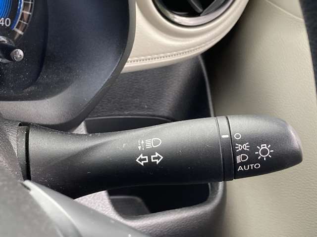 ●仕入れ段階で徹底したチェックを行い、厳しい審査にパスした車だけを展示・販売しています。弊社ではこれをプロチェックと呼び、数十の独自チェック項目に基づき、車の状態を調べ上げています。