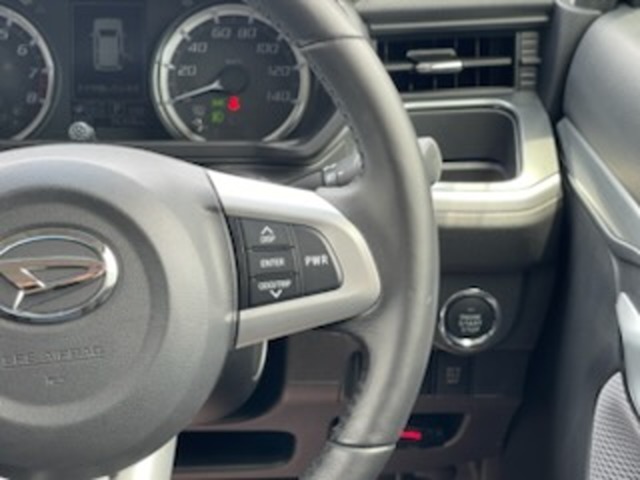 綺麗・清潔に仕上げております。内装の綺麗なお車は気持ちが良いですし、コンディションのいい車が多いです。前のユーザーが丁寧に使っていた証拠です。