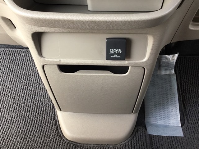 アクセサリーソケットが付いています。