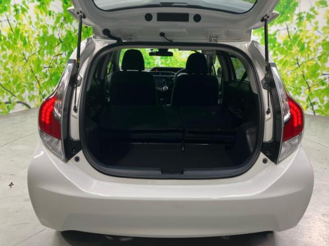 WECARSでは各商談席に大型モニターをご用意しております！見やすい大画面でゆったりと全国の在庫をご覧いただけます！是非ご来店お待ちしております！